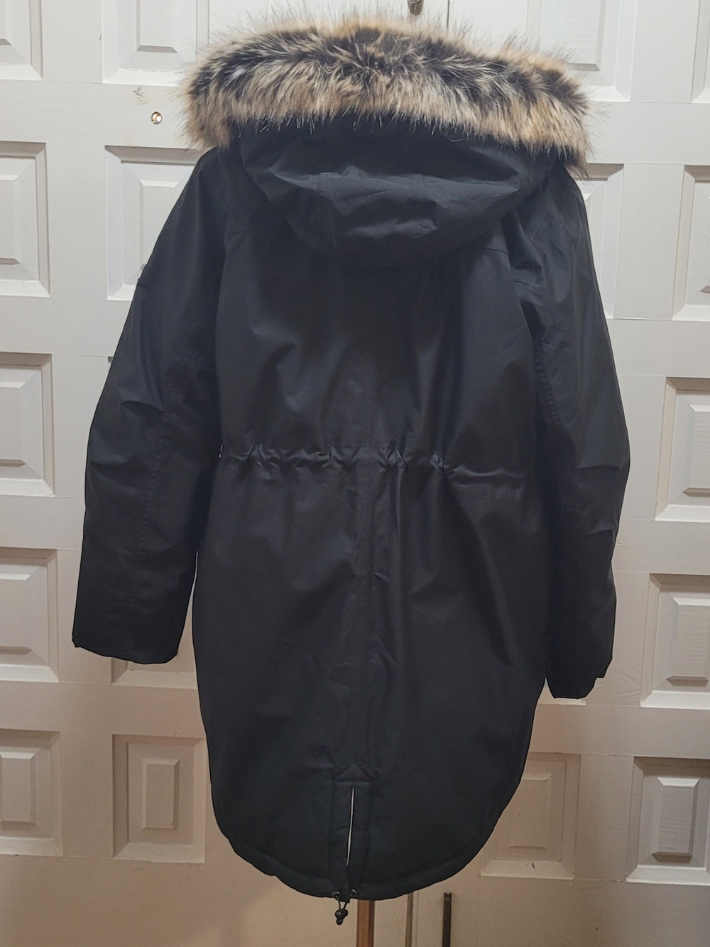 Lands End Large 14-16 Black Women's Insulated Parka with Faux Fur Hood - Picture 5 of 8
